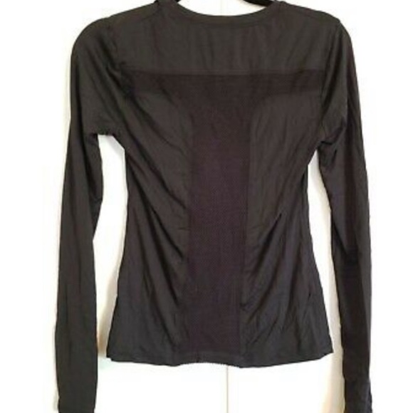 Trina Turk recreation long sleeve top women’s - Picture 2 of 4